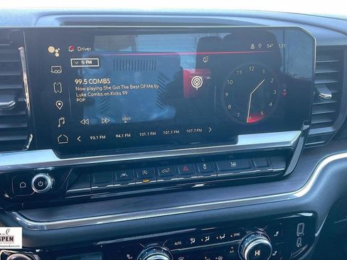 Used 2025 GMC Sierra 1500 SLT image 6