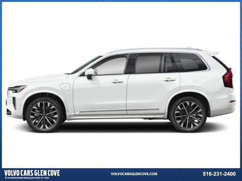 New 2026 Volvo XC90 T8 Ultra w/ Protection Package AWD/4WD image 3