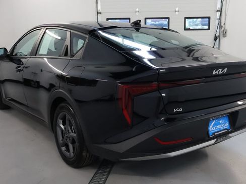 Used 2025 Kia K4 FWD image 5