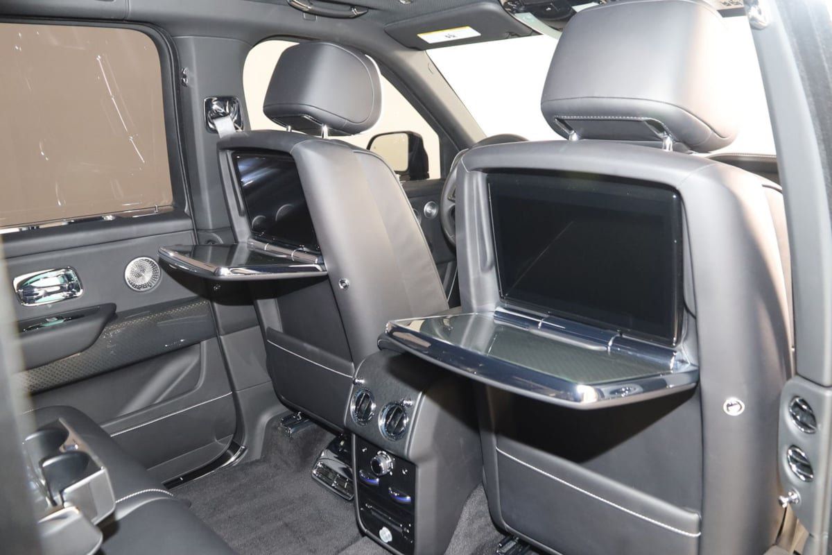 Used 2024 Rolls-Royce Cullinan Black Badge AWD/4WD image 21
