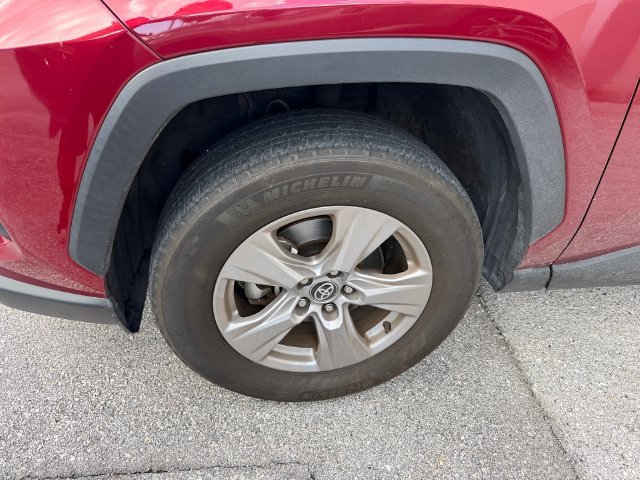 Used 2025 Toyota RAV4 XLE FWD image 4