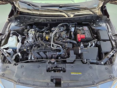Used 2024 Nissan Altima 2.5 SV image 10