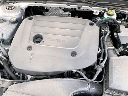 Certified 2023 Volvo XC40 B5 Core w/ Protection Package Premier image 42