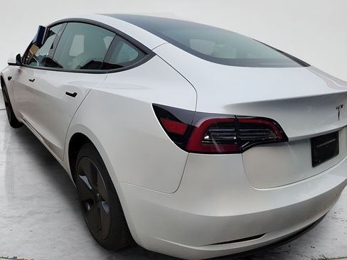 Used 2023 Tesla Model 3 Standard Range RWD image 5