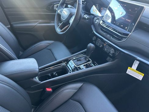 New 2026 Jeep Compass Latitude image 13