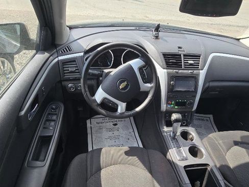 Used 2012 Chevrolet Traverse LT image 12