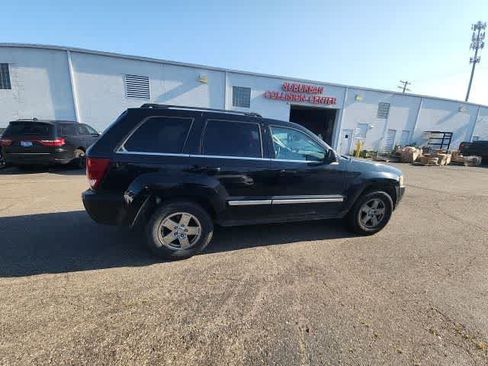 Used 2007 Jeep Grand Cherokee Limited w/ Trailer Tow Group IV AWD/4WD image 12