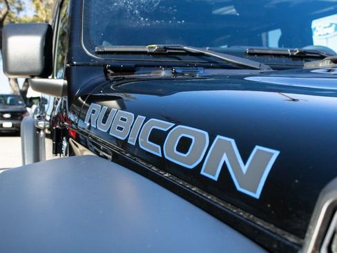 Used 2025 Jeep Wrangler Unlimited Rubicon 4xe w/ Safety Group AWD/4WD image 7