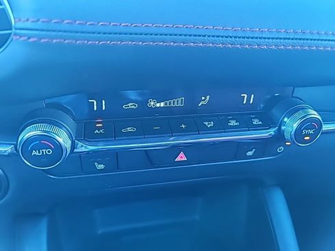 Used 2026 MAZDA MAZDA3 Carbon AWD/4WD image 17