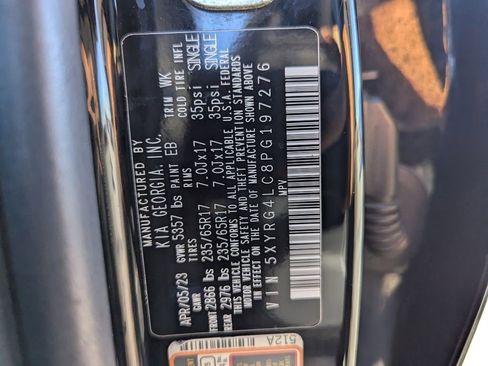 Used 2023 Kia Sorento LX image 29