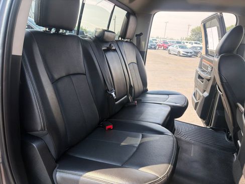 Used 2018 RAM 1500 Laramie AWD/4WD image 32