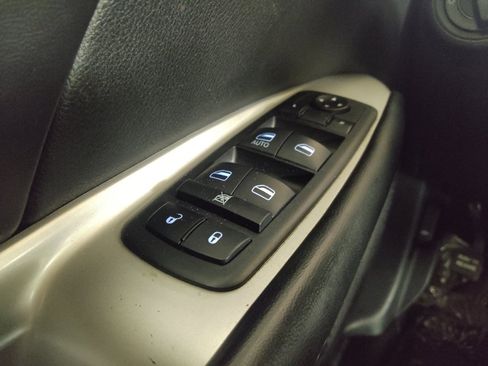 Used 2019 Dodge Journey SE FWD image 27