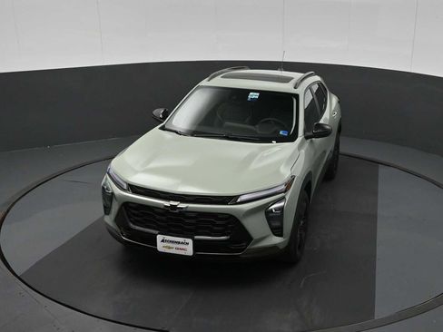 New 2026 Chevrolet Trax ACTIV w/ Sunroof Package FWD image 12