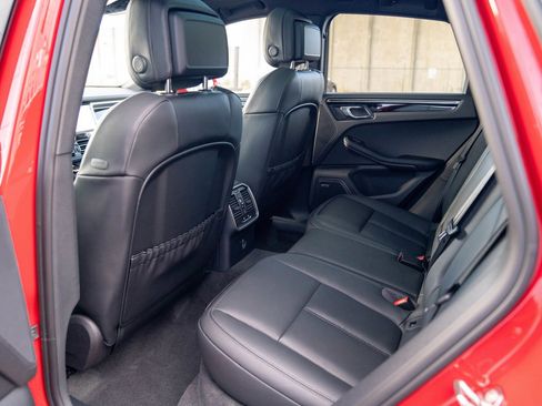 New 2026 Porsche Macan image 24