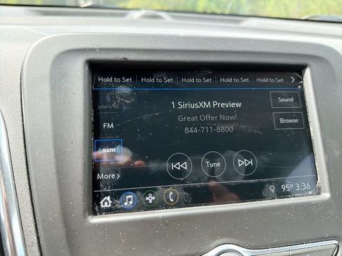 Used 2019 Chevrolet Equinox LT AWD/4WD image 20