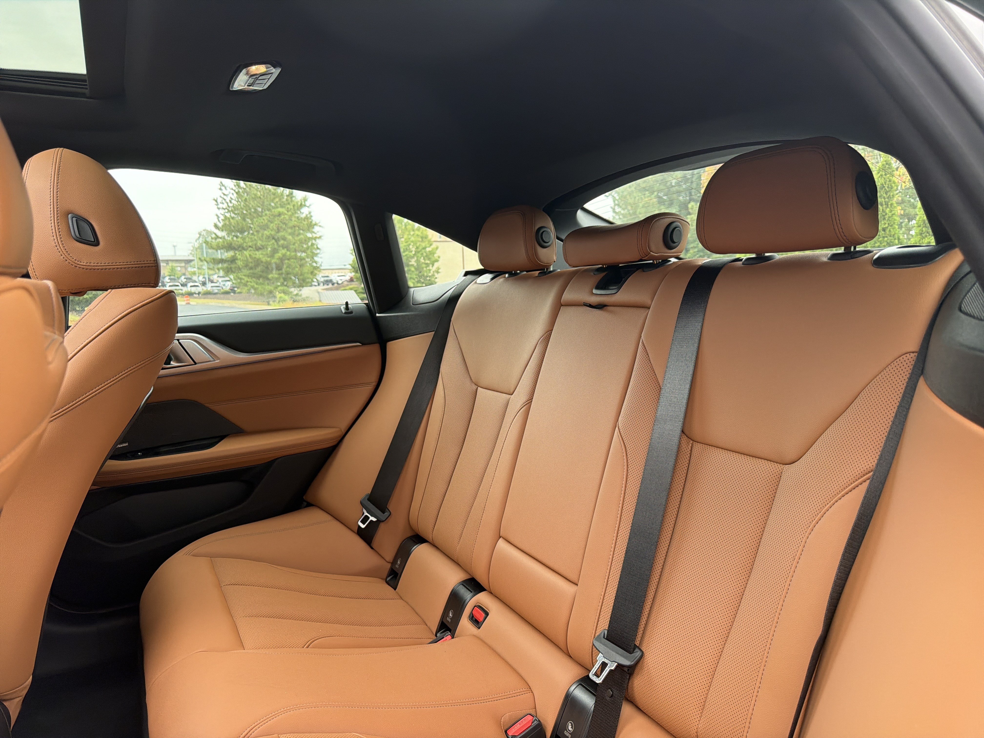 Used 2024 BMW i4 eDrive40 w/ M Sport Package RWD image 9