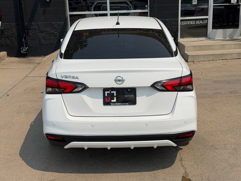 Used 2021 Nissan Versa S FWD image 13