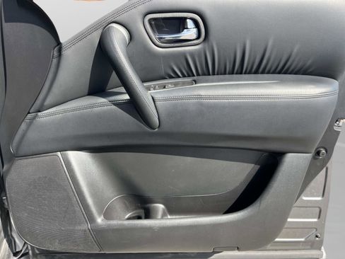 Used 2024 Nissan Armada SL image 28