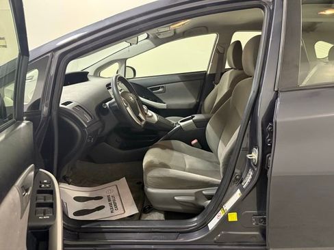 Used 2013 Toyota Prius Two FWD image 11