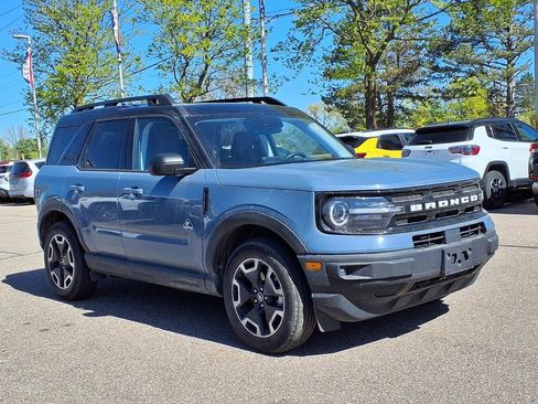 Used 2024 Ford Bronco Sport Outer Banks w/ Tech Package AWD/4WD image 3