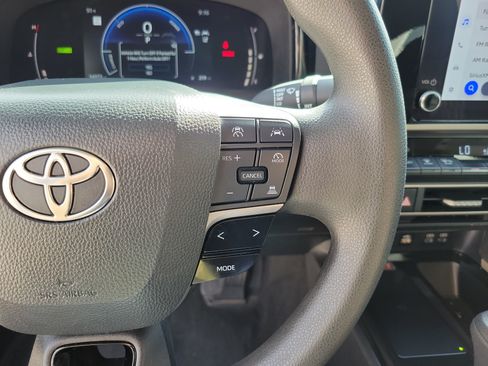 Used 2025 Toyota Camry LE FWD image 14