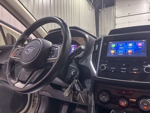 Used 2019 Subaru Crosstrek 2.0i Premium w/ Eyesight System image 18