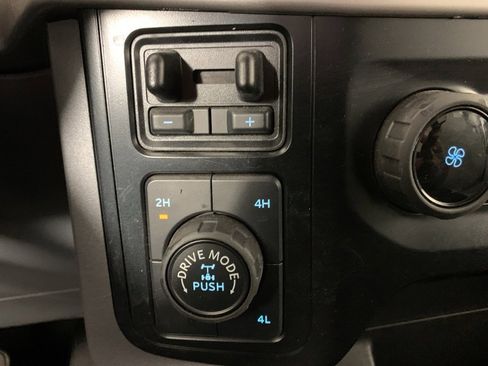 Used 2023 Ford F150 XLT w/ Trailer Tow Package image 13