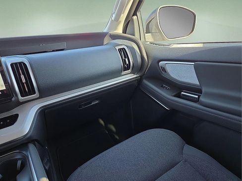 New 2026 Ford Expedition Active image 13