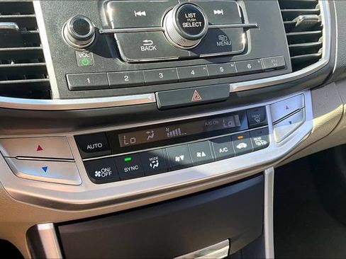 Used 2013 Honda Accord EX image 33