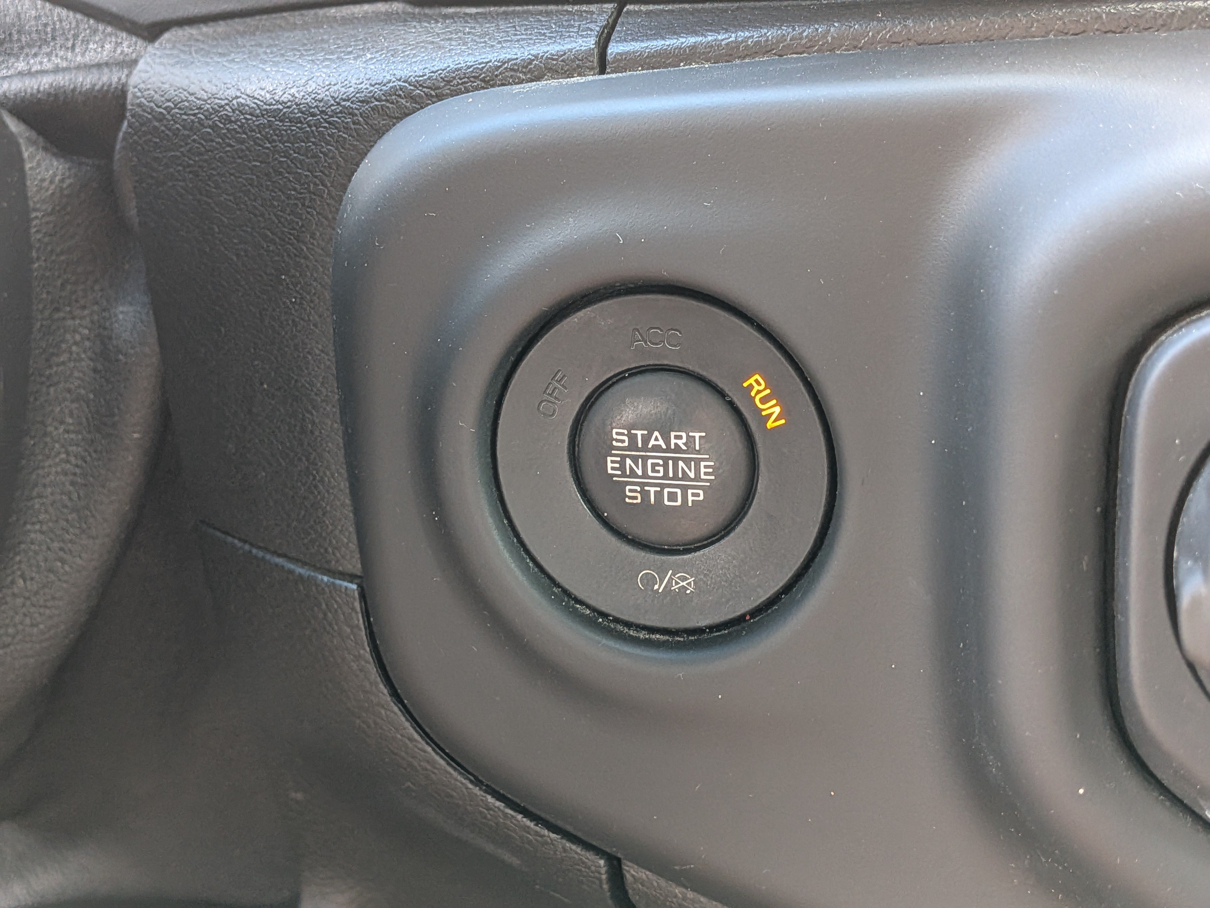 Used 2020 Jeep Gladiator Sport w/ Quick Order Package 24S AWD/4WD image 25