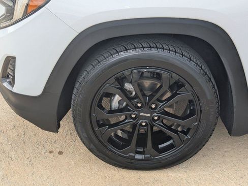 Used 2019 GMC Terrain SLT w/ Preferred Package FWD image 10