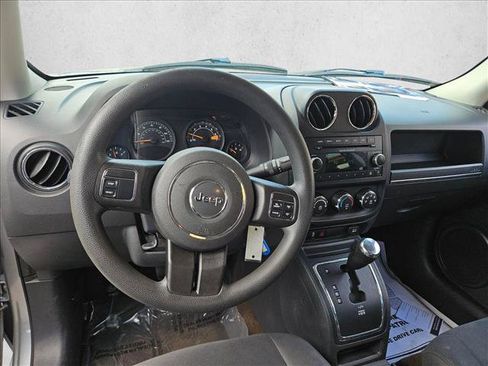 Used 2015 Jeep Patriot Sport w/ Power Value Group FWD image 18
