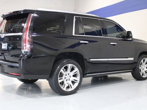 Used 2019 Cadillac Escalade Premium Luxury image 12