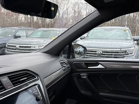 Certified 2023 Volkswagen Tiguan SE R-Line image 23