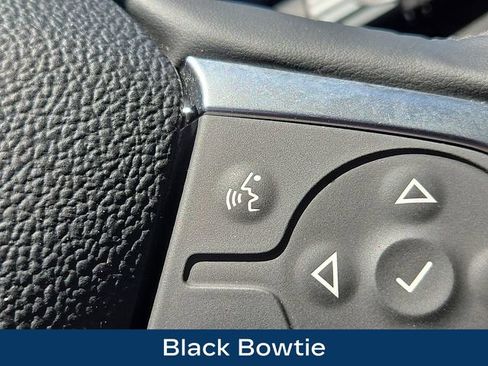 Used 2023 Chevrolet Traverse LT w/ LPO, Floor Liner Package AWD/4WD image 19