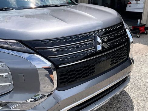 Used 2022 Mitsubishi Outlander SE AWD/4WD image 29