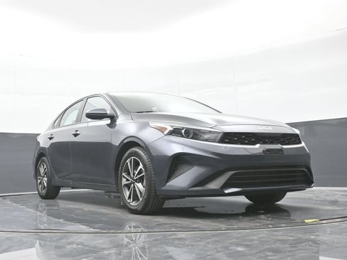 Used 2022 Kia Forte LXS FWD image 41