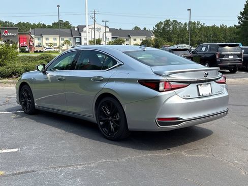 Used 2022 Lexus ES 300h F Sport w/ Accessory Package FWD image 27