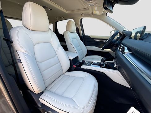 New 2025 MAZDA CX-5 AWD 2.5 S w/ Premium Plus Pkg image 16