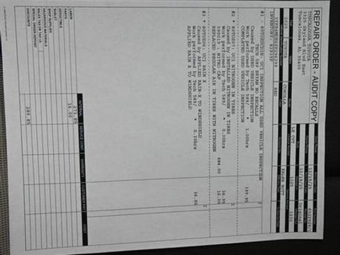 Used 2025 Toyota Corolla LE image 4