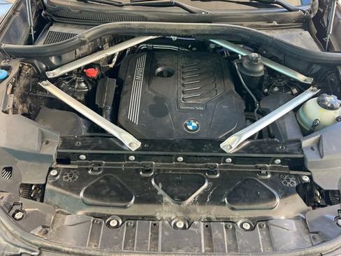 Used 2022 BMW X5 xDrive40i w/ M Sport Package AWD/4WD image 24