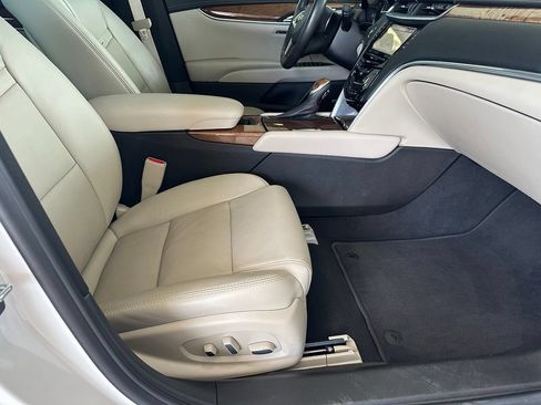 Used 2019 Cadillac XTS Luxury w/ Driver Awareness Package FWD image 38