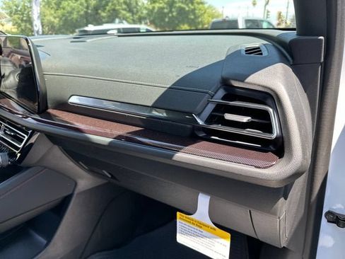 New 2026 Chevrolet Traverse Z71 w/ Enhanced Driving Package AWD/4WD image 30