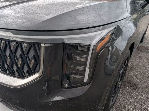 New 2027 Kia Carnival EX FWD image 11