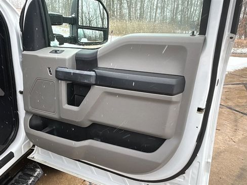 Used 2017 Ford F250 XL w/ STX Appearance Package image 43