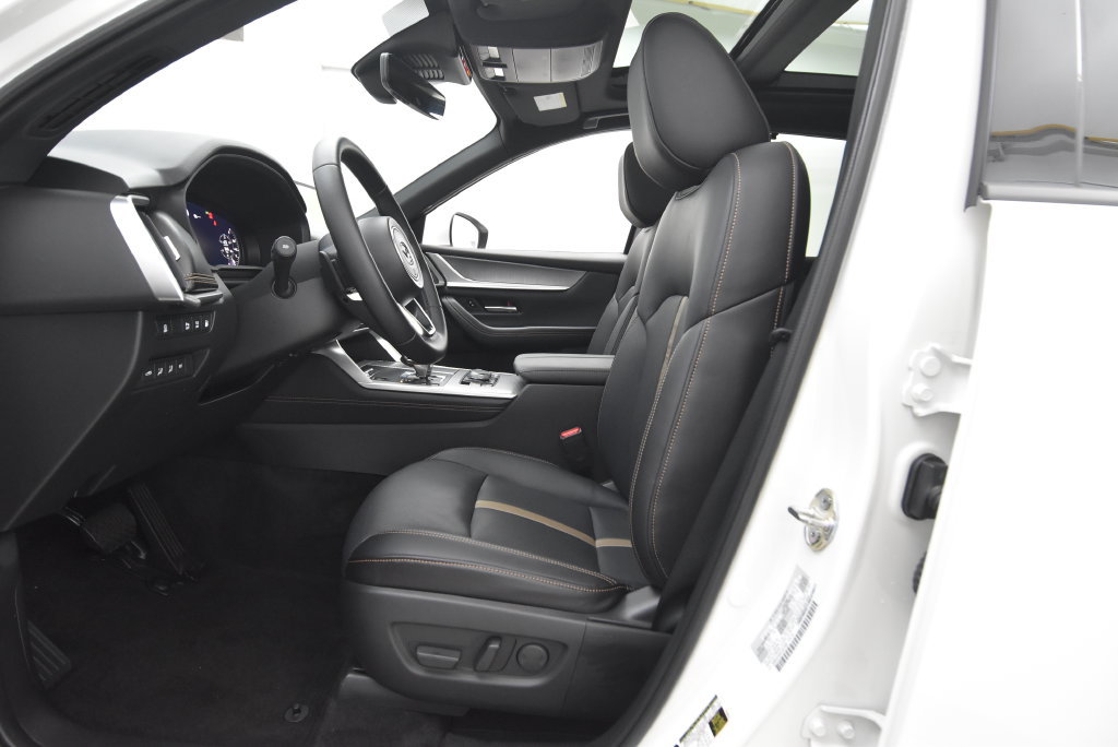 Certified 2025 MAZDA CX-90 Plug-In Hybrid w/ Premium Plus AWD/4WD image 33