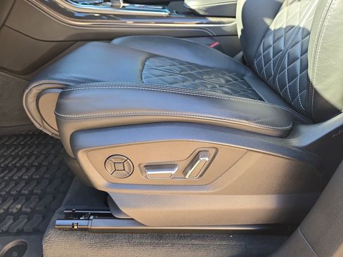 Used 2022 Audi SQ7 Premium Plus image 17