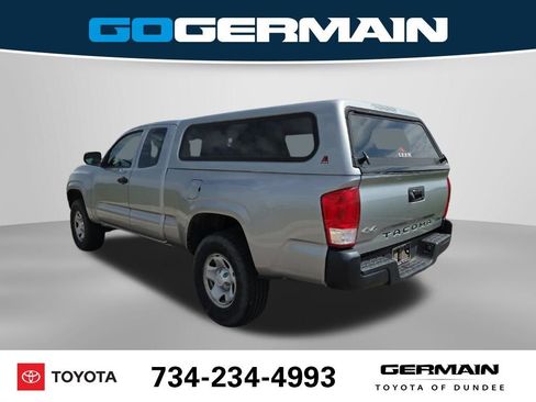 Used 2016 Toyota Tacoma SR AWD/4WD image 11