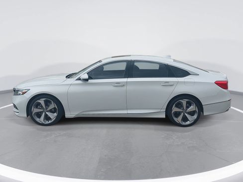 Used 2020 Honda Accord Touring image 8