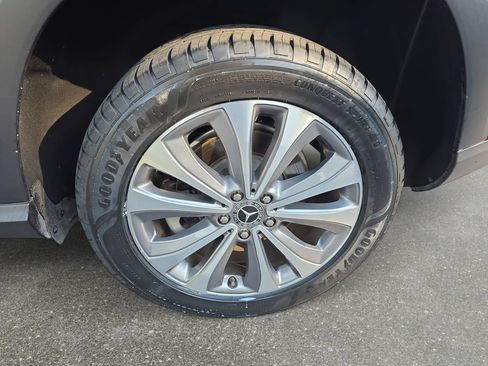 Used 2020 Mercedes-Benz GLE 350 4MATIC image 32